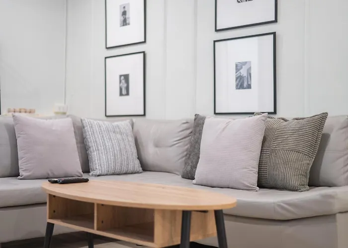 Arun Sa Wad House Lad Phrao 5beds Netflix Youtube * Bangkok