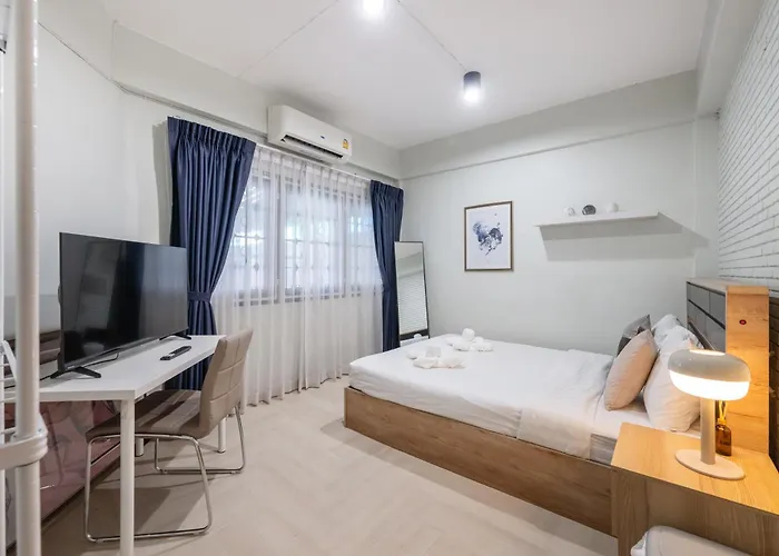 Arun Sa Wad House Lad Phrao 5beds Netflix Youtube * Bangkok