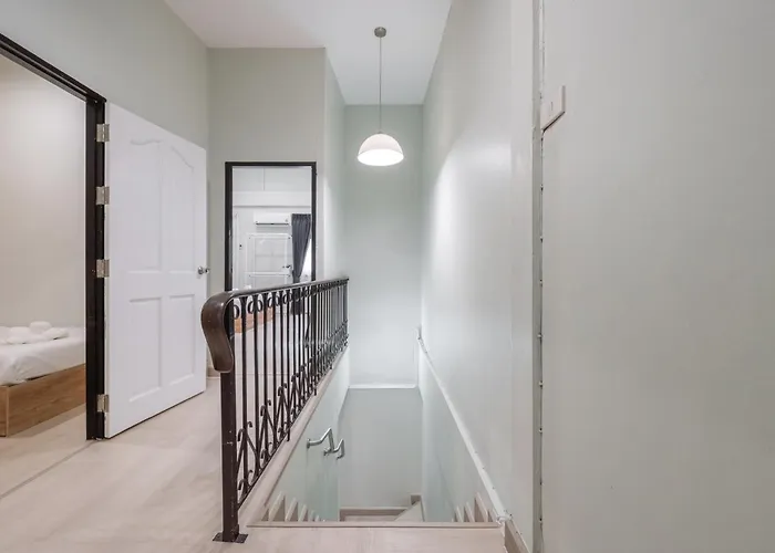 Arun Sa Wad House Lad Phrao 5beds Netflix Youtube Apartment Bangkok