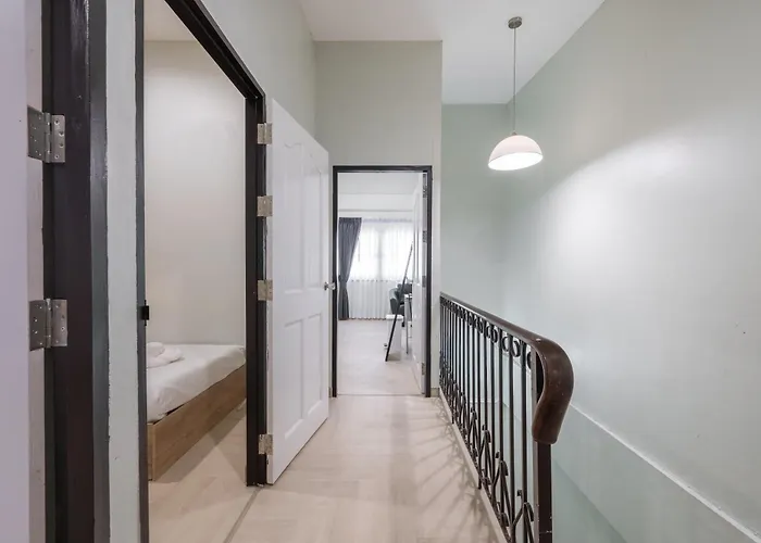 Arun Sa Wad House Lad Phrao 5beds Netflix Youtube Bangkok