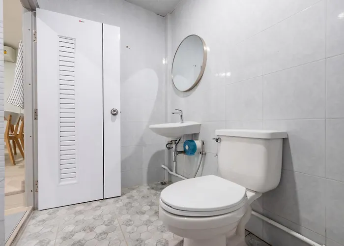 Arun Sa Wad House Lad Phrao 5beds Netflix Youtube Apartment Bangkok