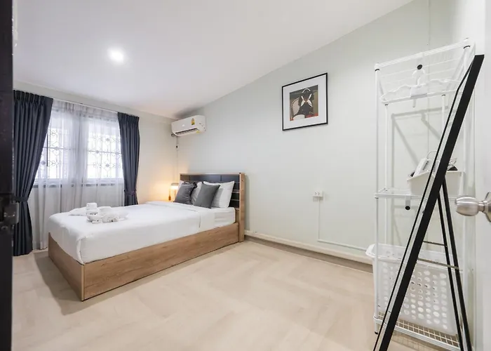 Arun Sa Wad House Lad Phrao 5beds Netflix Youtube Apartment